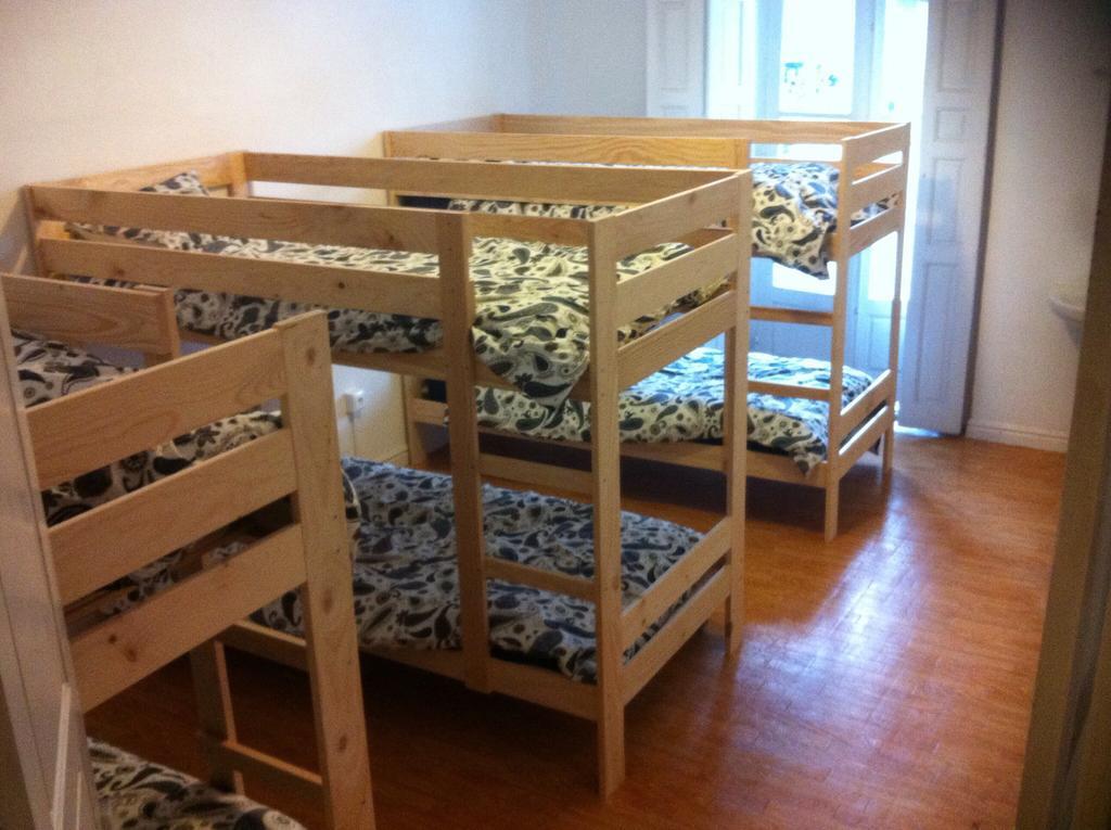 Albergue De Peregrinos La Bilbaina Santoña 部屋 写真