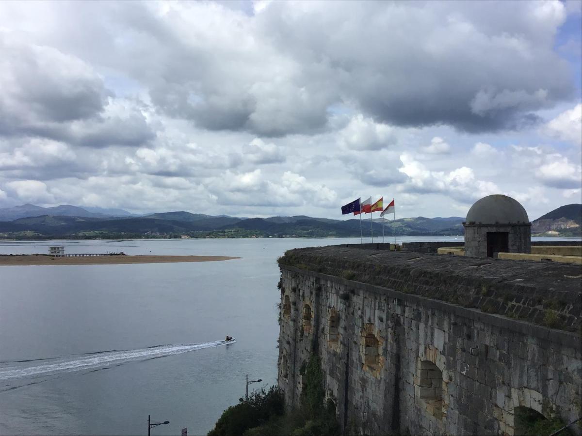 Albergue De Peregrinos La Bilbaina Santoña エクステリア 写真